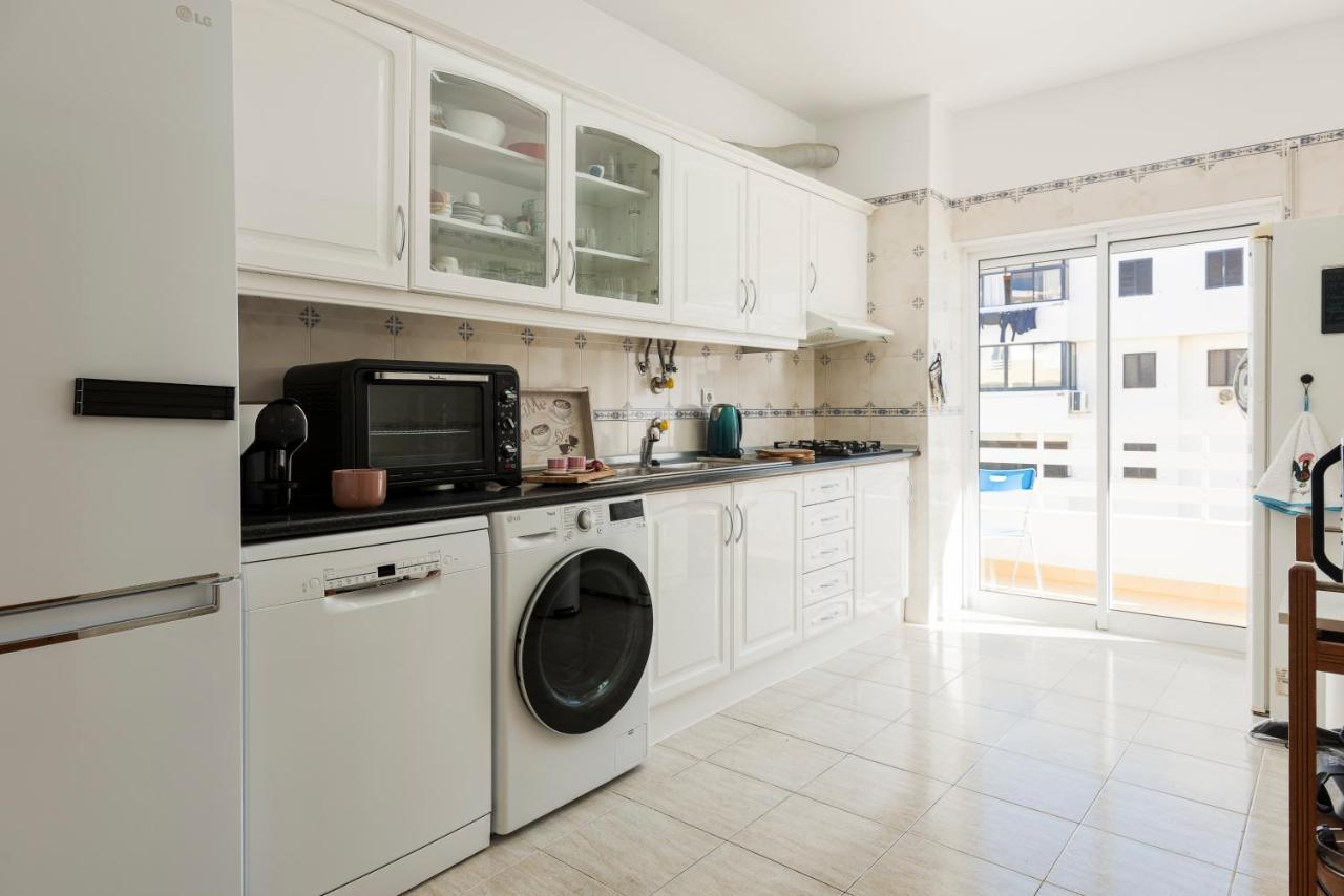 Grace - Quarteira Apartment Luaran gambar